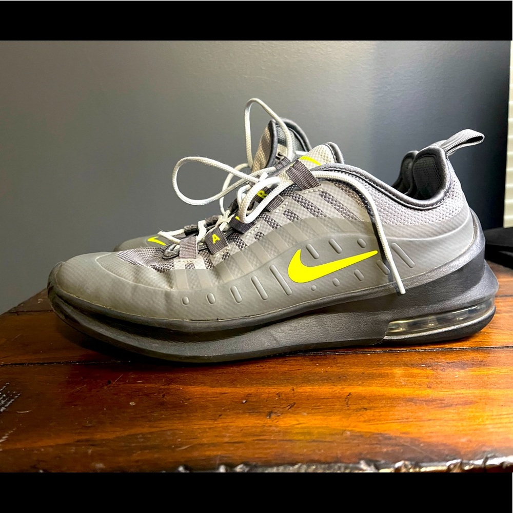 Boy’s Nike Air Max